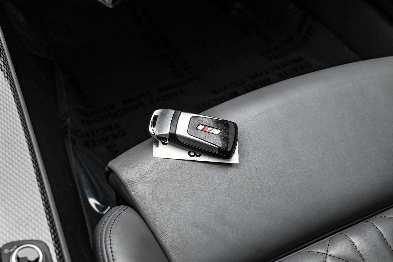 Audi S4 Vehicle Main Gallery Image 59