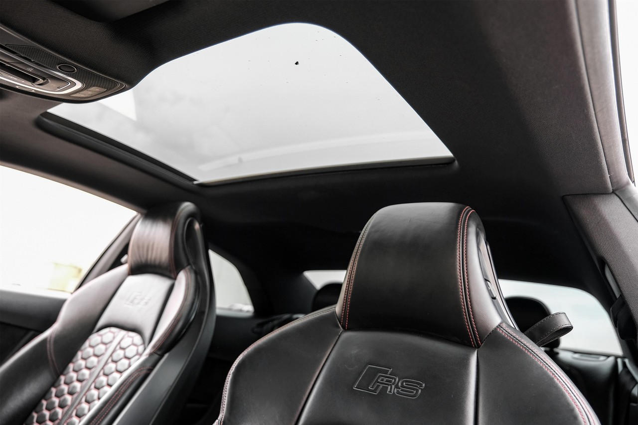 Audi RS 5 Coupe Vehicle Main Gallery Image 05