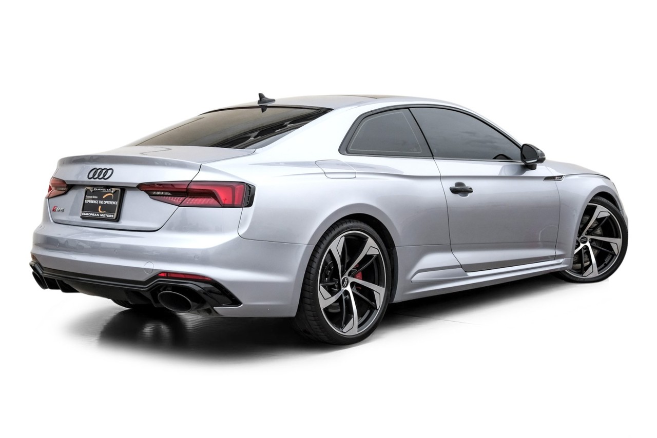 Audi RS 5 Coupe Vehicle Main Gallery Image 09