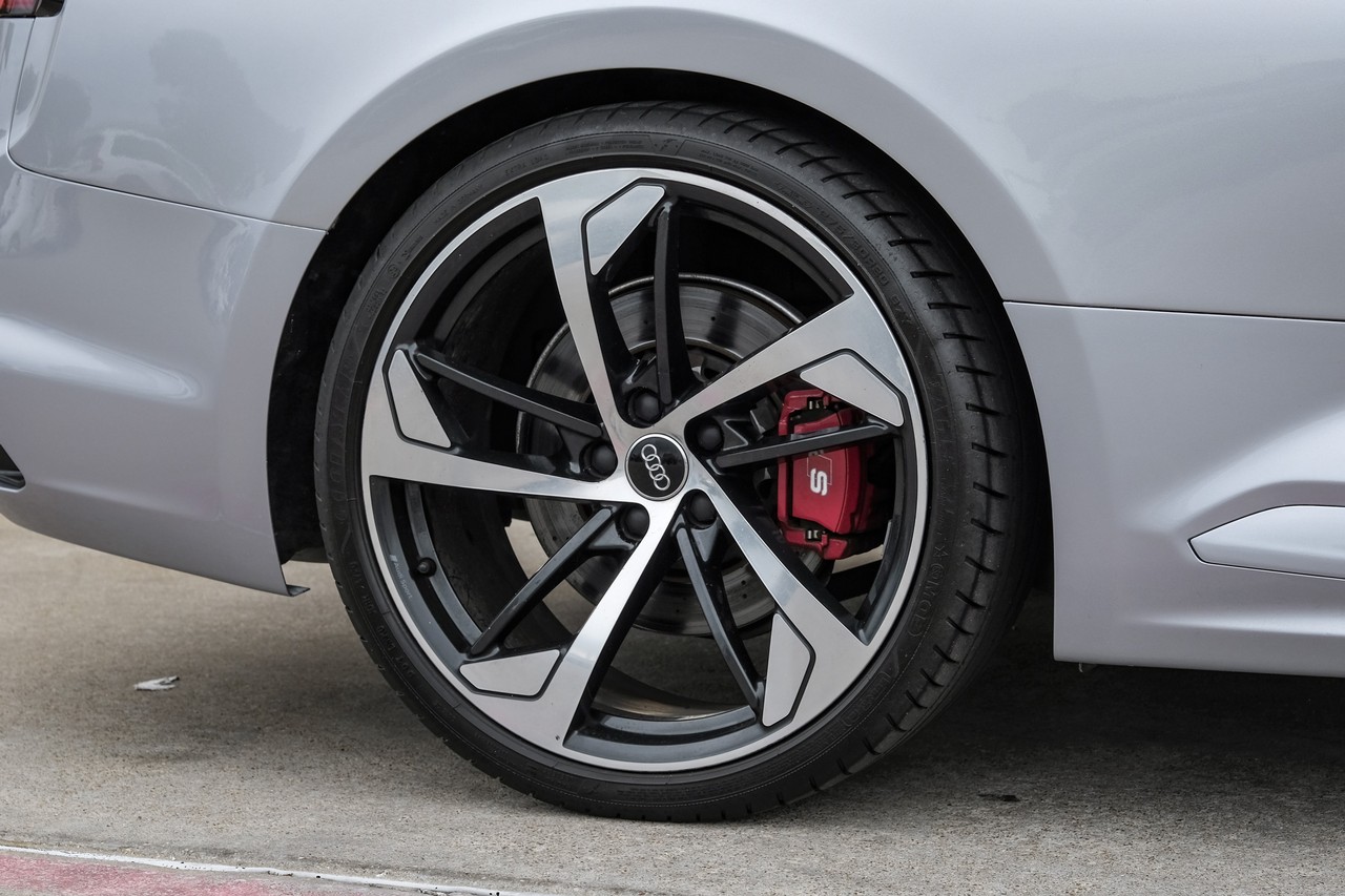 Audi RS 5 Coupe Vehicle Main Gallery Image 45