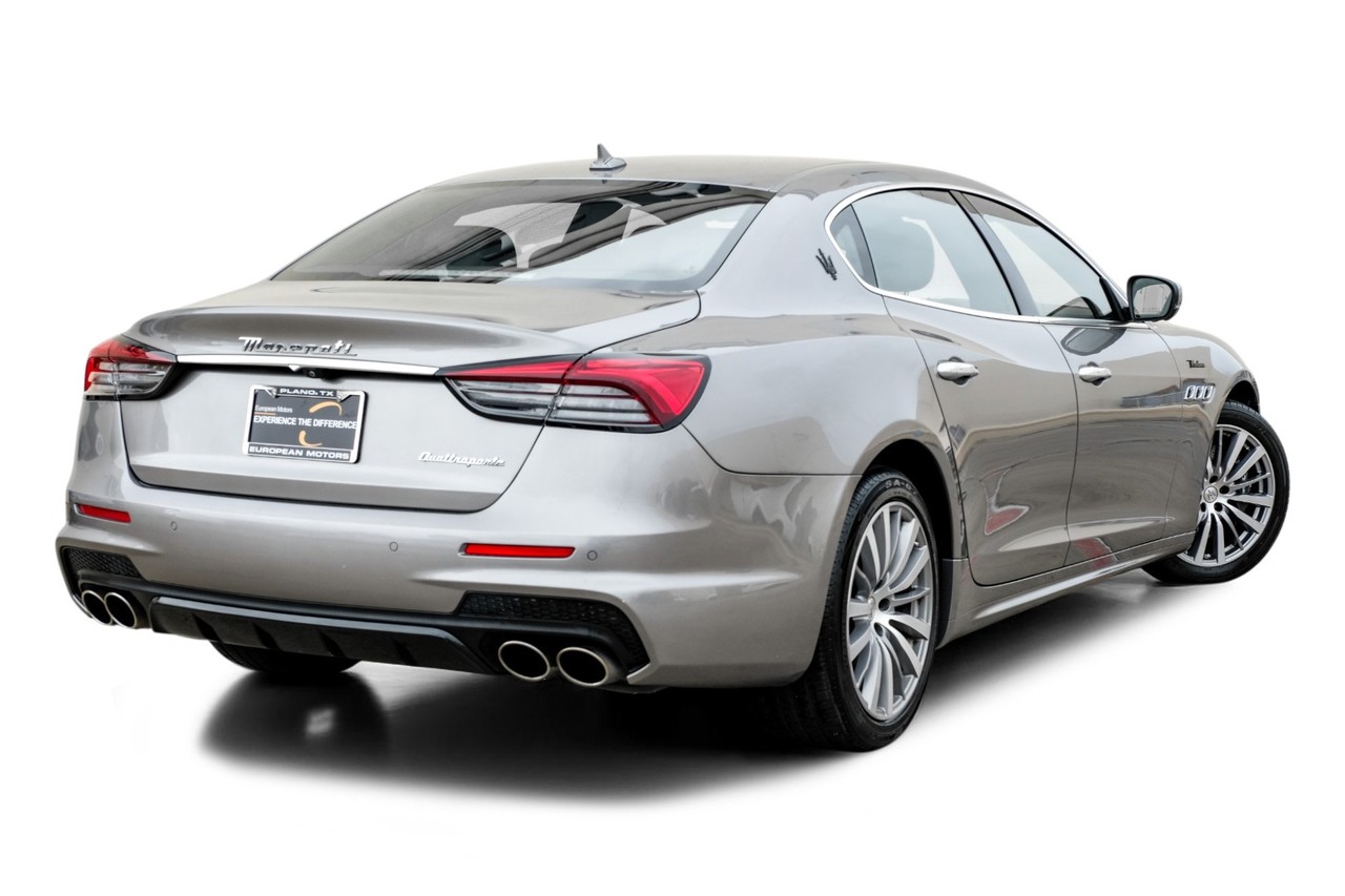 Maserati Quattroporte Vehicle Main Gallery Image 09