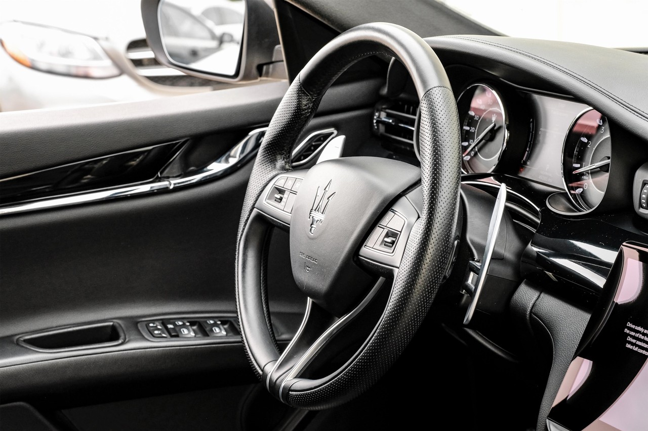 Maserati Quattroporte Vehicle Main Gallery Image 14