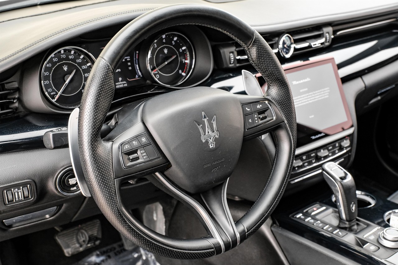 Maserati Quattroporte Vehicle Main Gallery Image 16