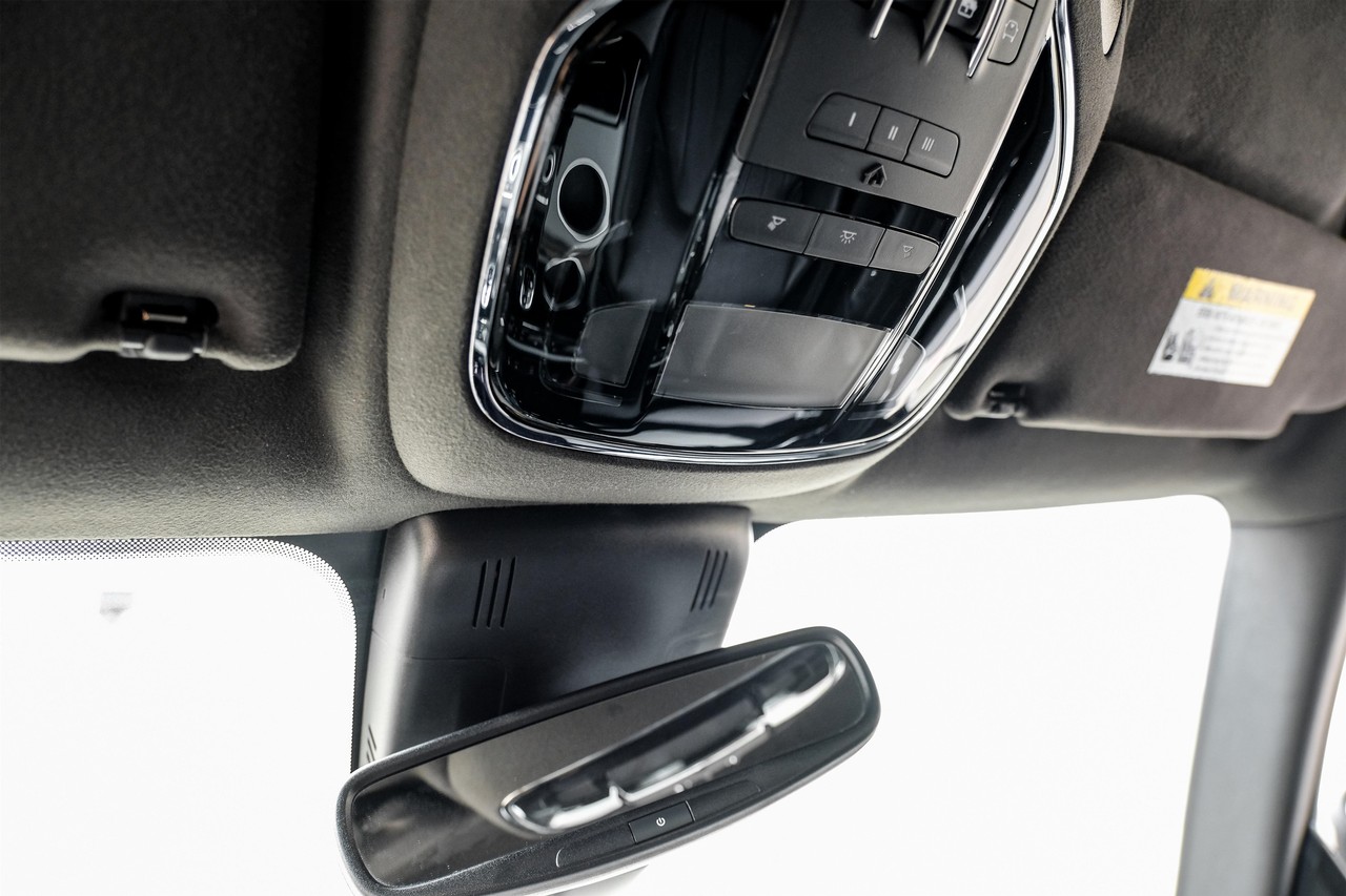 Maserati Quattroporte Vehicle Main Gallery Image 30