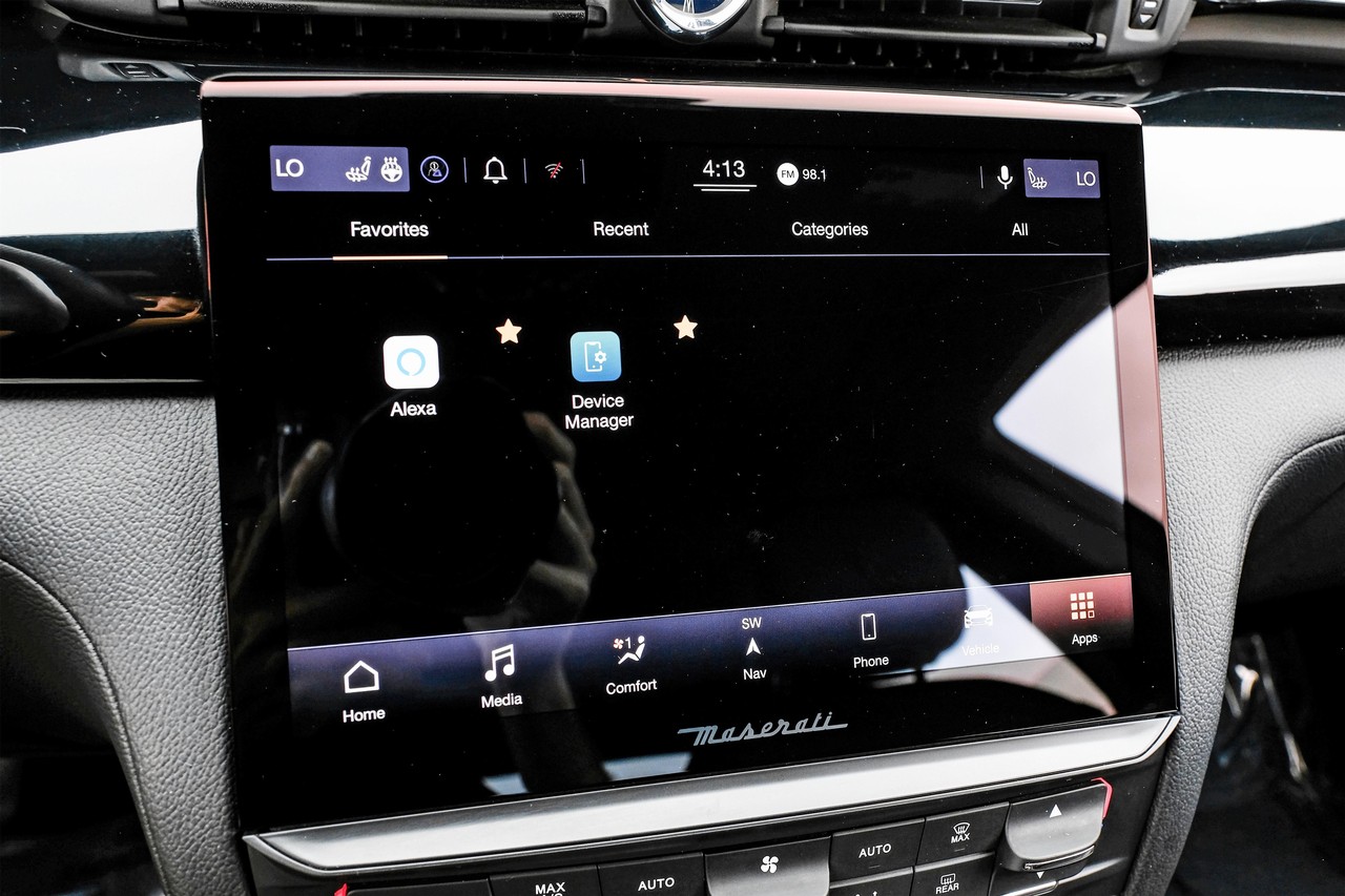 Maserati Quattroporte Vehicle Main Gallery Image 36