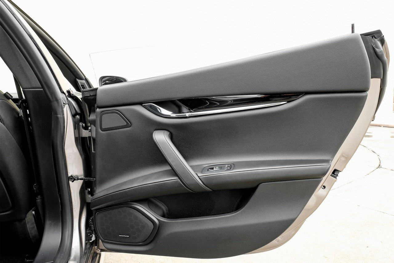 Maserati Quattroporte Vehicle Main Gallery Image 48