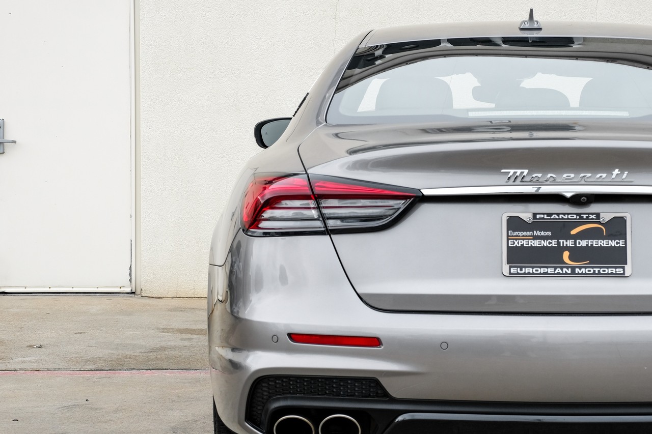 Maserati Quattroporte Vehicle Main Gallery Image 50