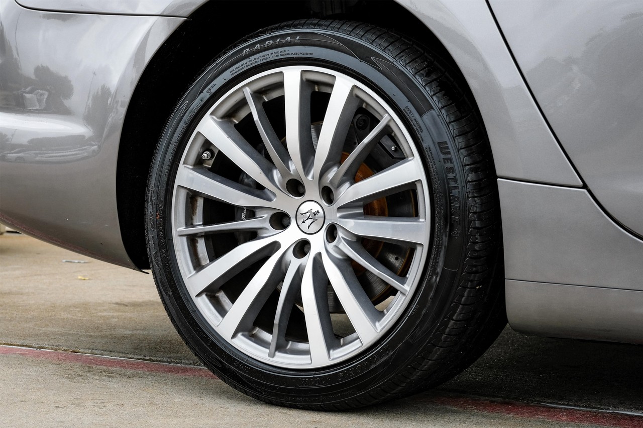 Maserati Quattroporte Vehicle Main Gallery Image 54