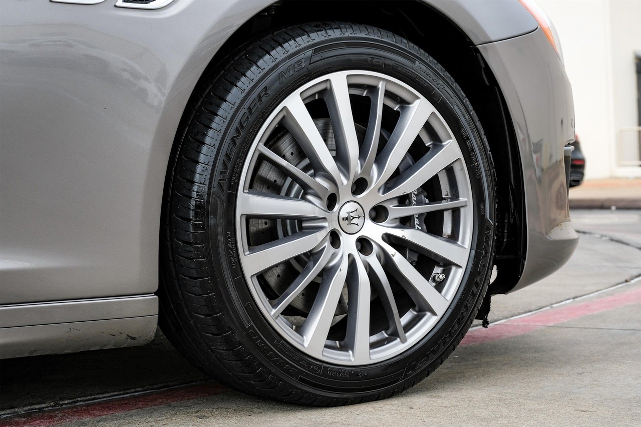 Maserati Quattroporte Vehicle Main Gallery Image 55