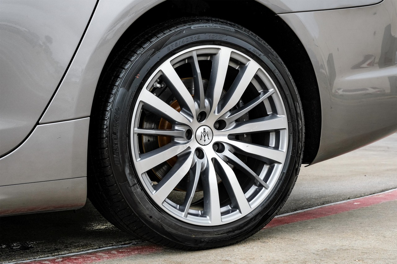 Maserati Quattroporte Vehicle Main Gallery Image 57