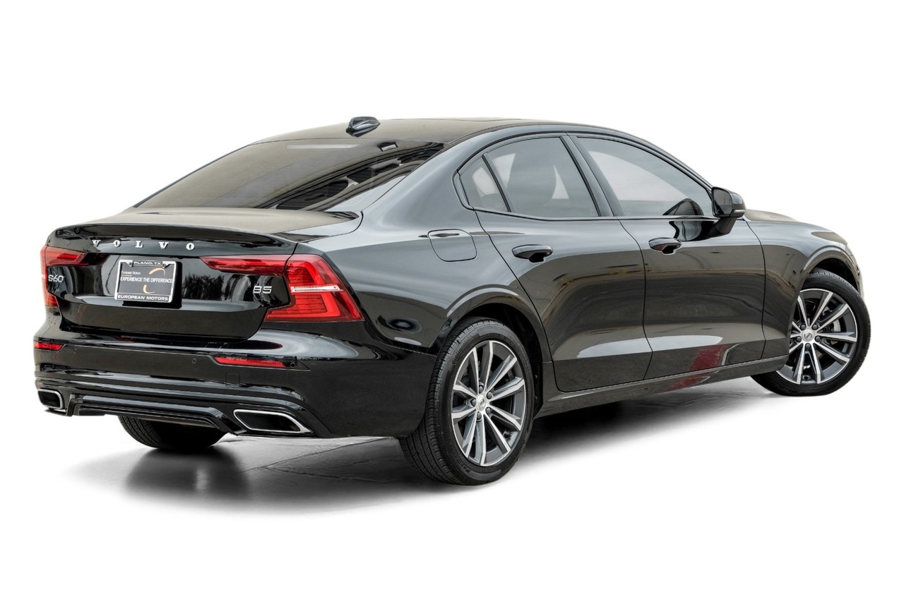 Volvo S60 Vehicle Main Gallery Image 09