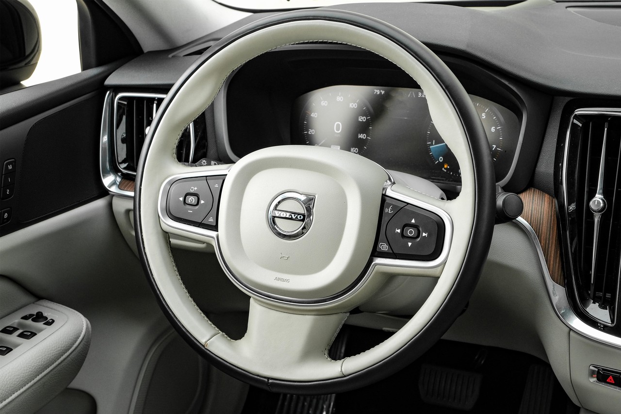 Volvo S60 Vehicle Main Gallery Image 17