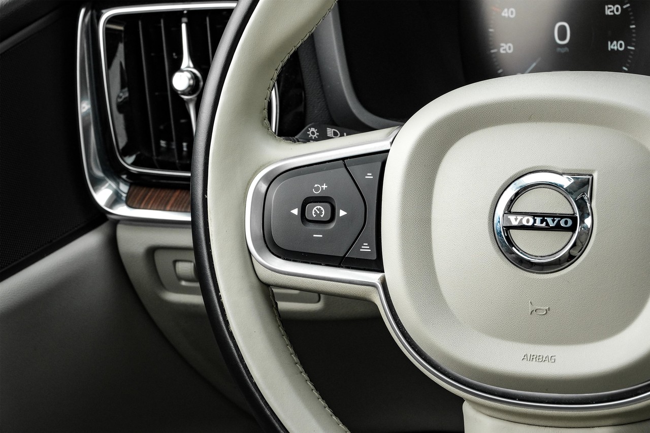 Volvo S60 Vehicle Main Gallery Image 18