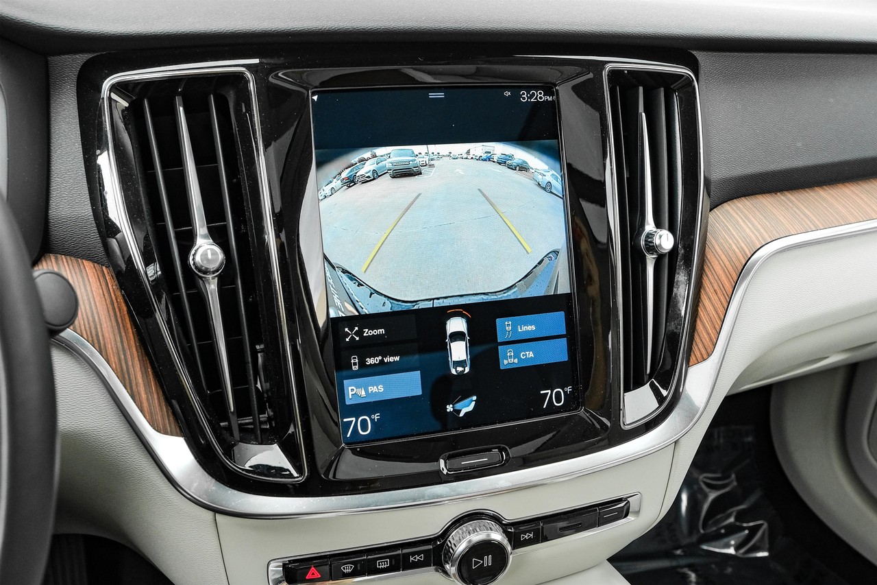 Volvo S60 Vehicle Main Gallery Image 25