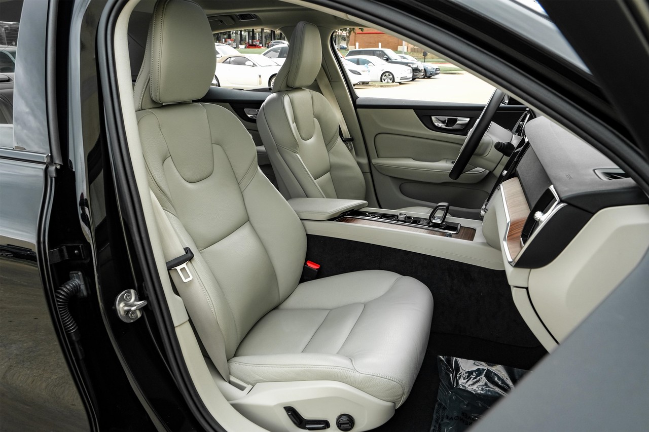 Volvo S60 Vehicle Main Gallery Image 32