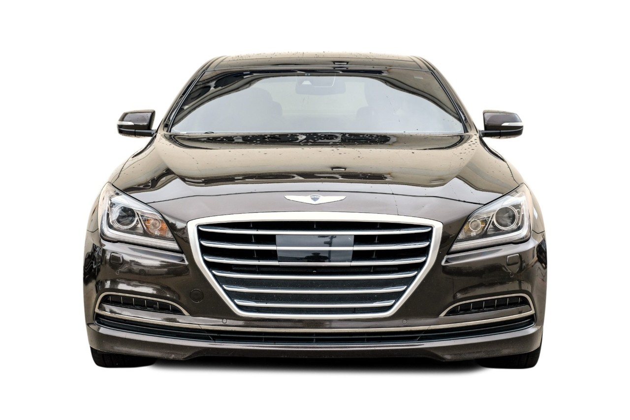 Hyundai Genesis Vehicle Main Gallery Image 06