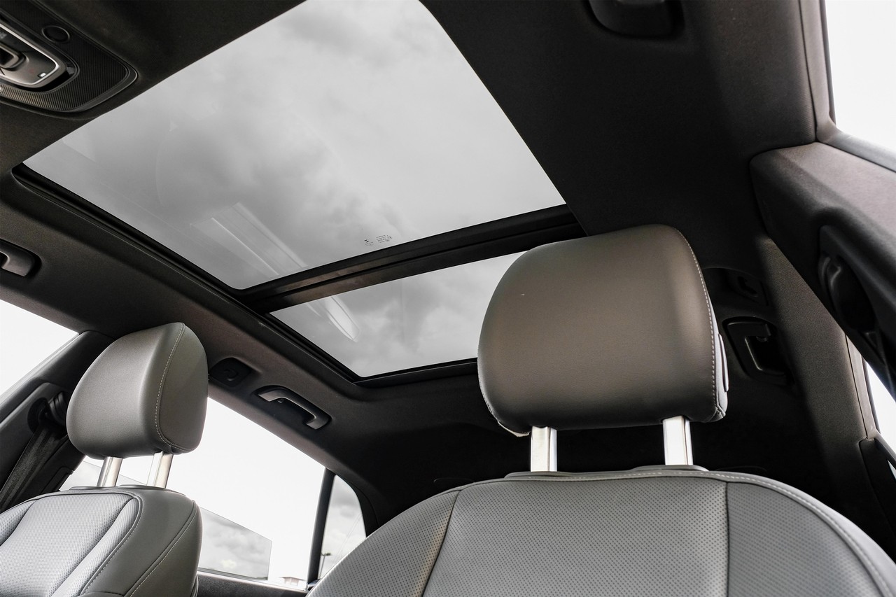 Audi Q8 Vehicle Main Gallery Image 05