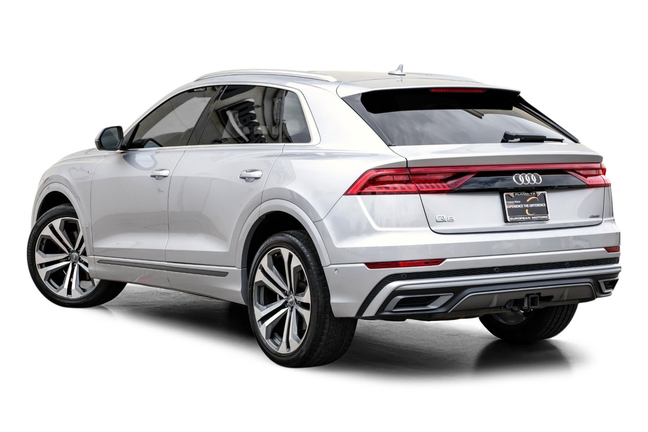 Audi Q8 Vehicle Main Gallery Image 11