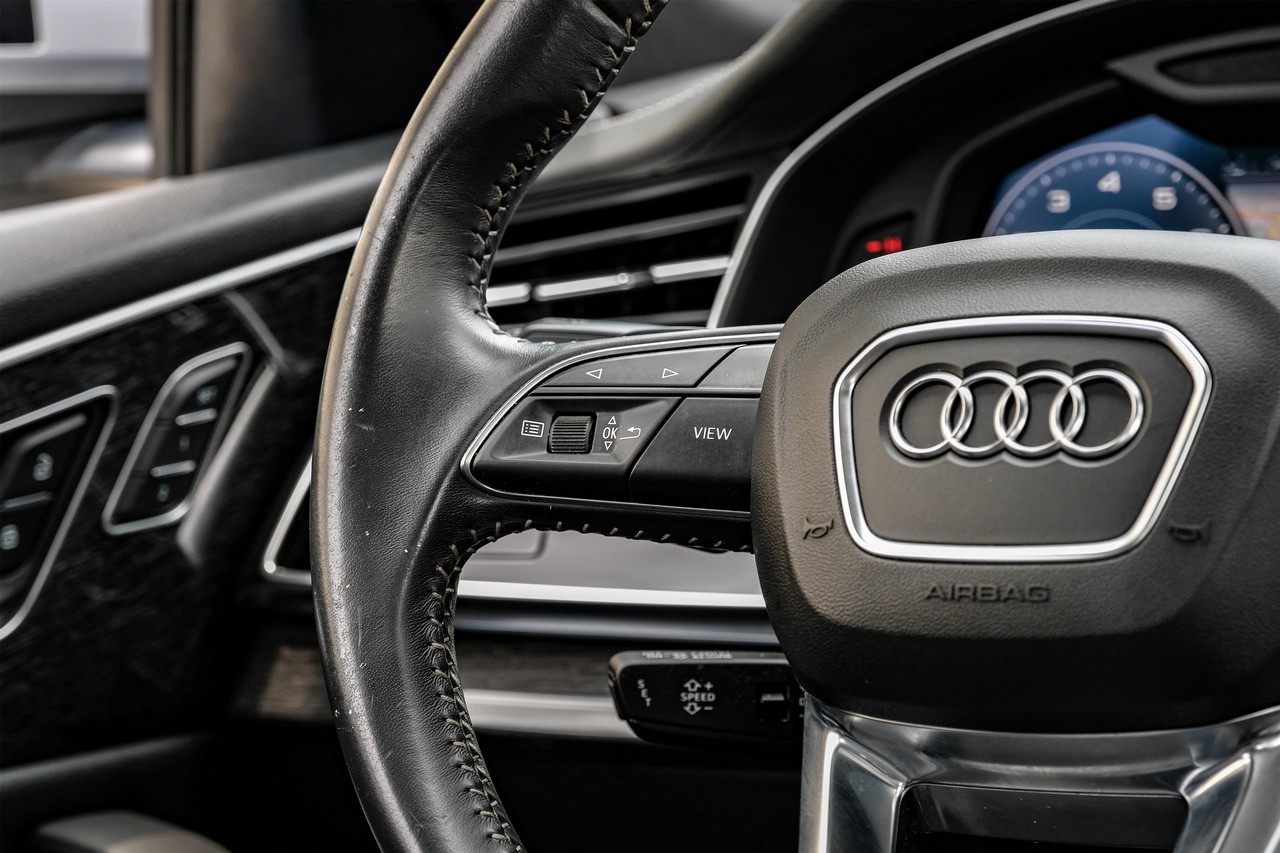 Audi Q8 Vehicle Main Gallery Image 18