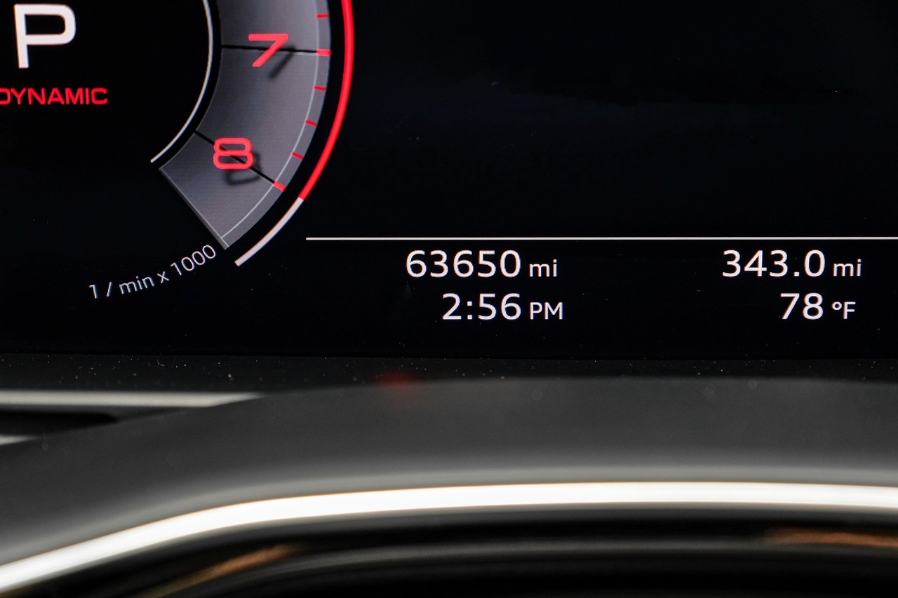 Audi Q8 Vehicle Main Gallery Image 21