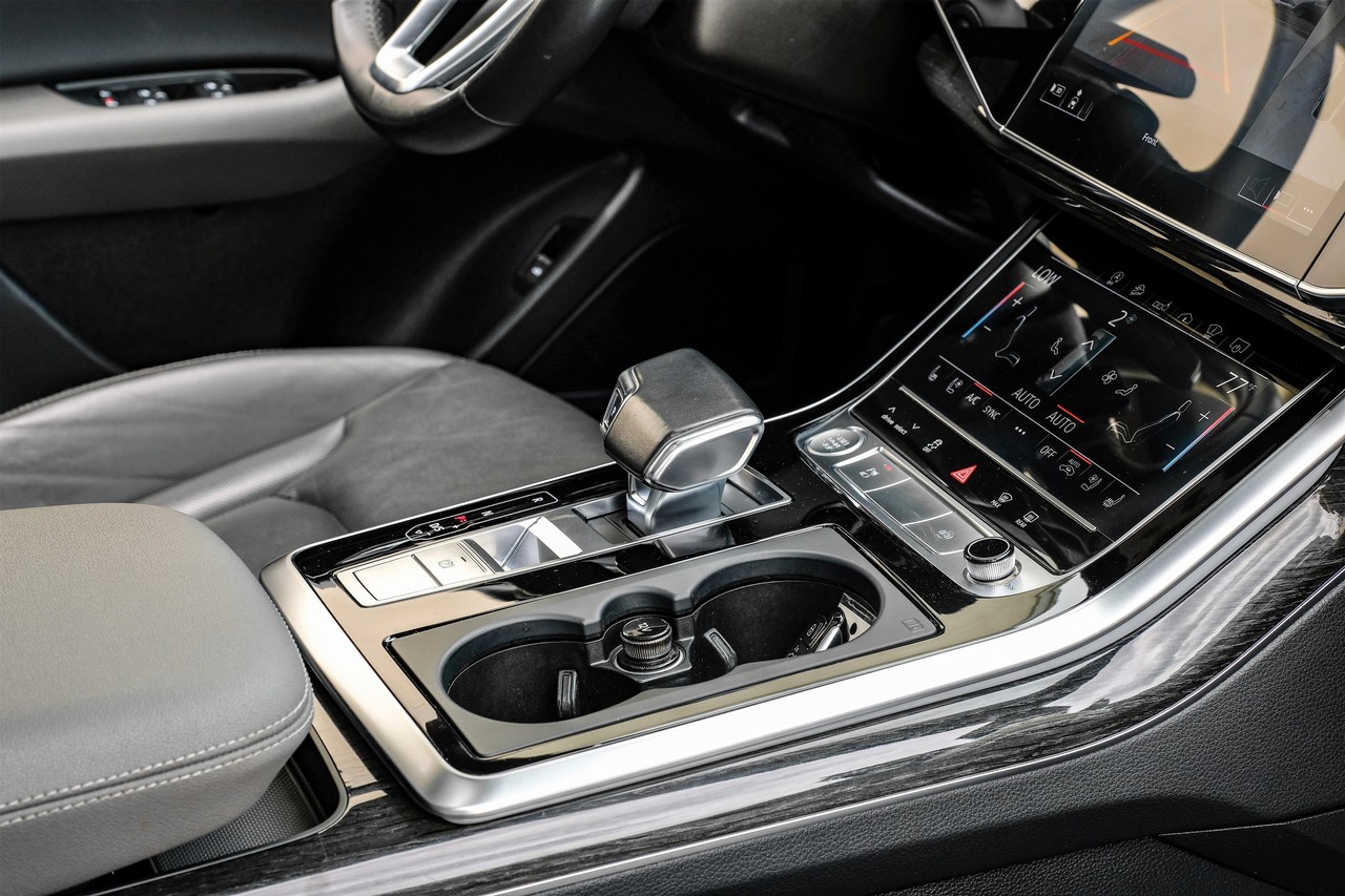 Audi Q8 Vehicle Main Gallery Image 23