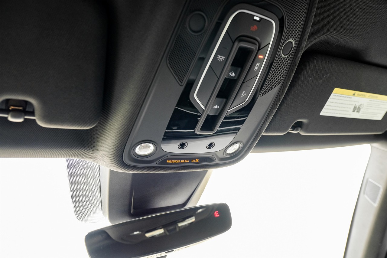 Audi Q8 Vehicle Main Gallery Image 25