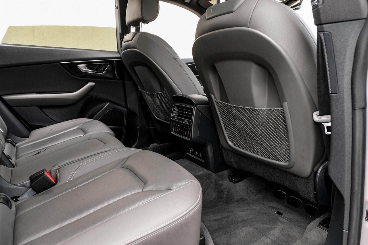 Audi Q8 Vehicle Main Gallery Image 34