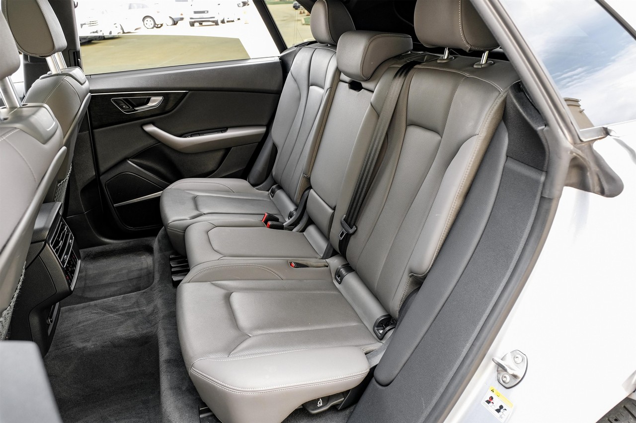 Audi Q8 Vehicle Main Gallery Image 36