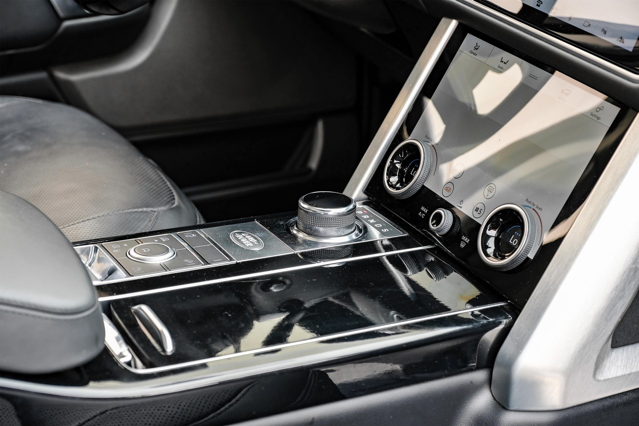 Land Rover Range Rover Vehicle Main Gallery Image 22