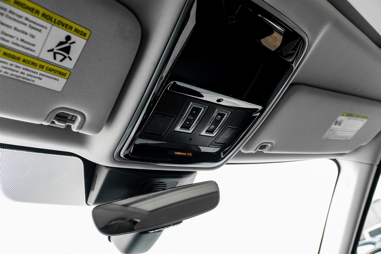 Land Rover Range Rover Vehicle Main Gallery Image 25