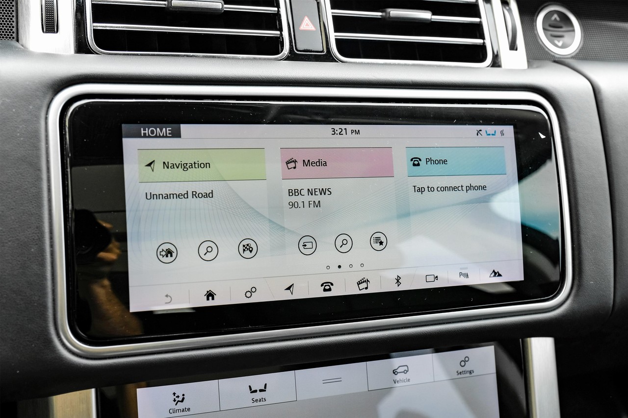 Land Rover Range Rover Vehicle Main Gallery Image 27