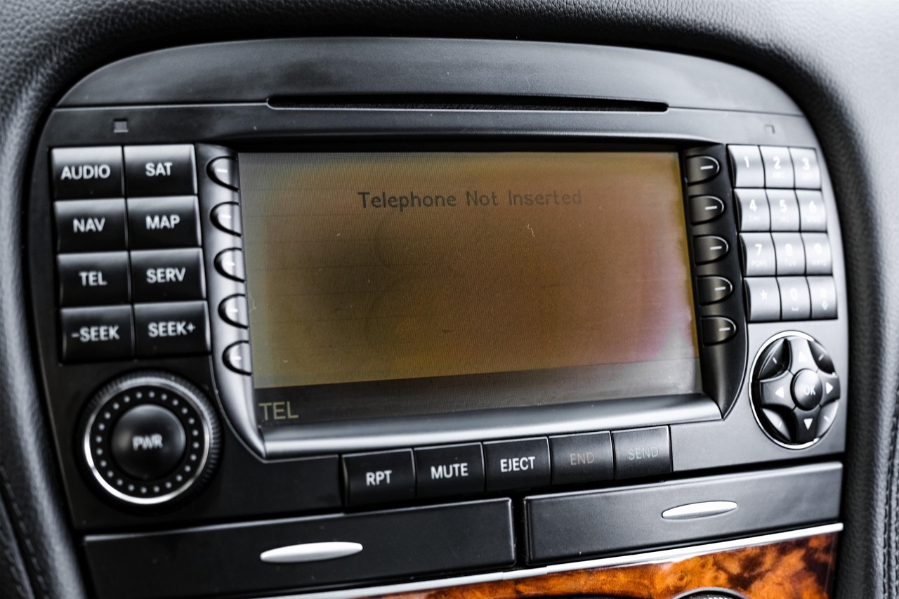 Mercedes-Benz SL-Class Vehicle Main Gallery Image 31