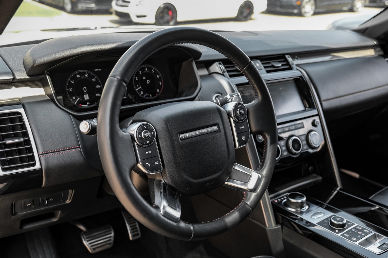 Land Rover Discovery Vehicle Main Gallery Image 16