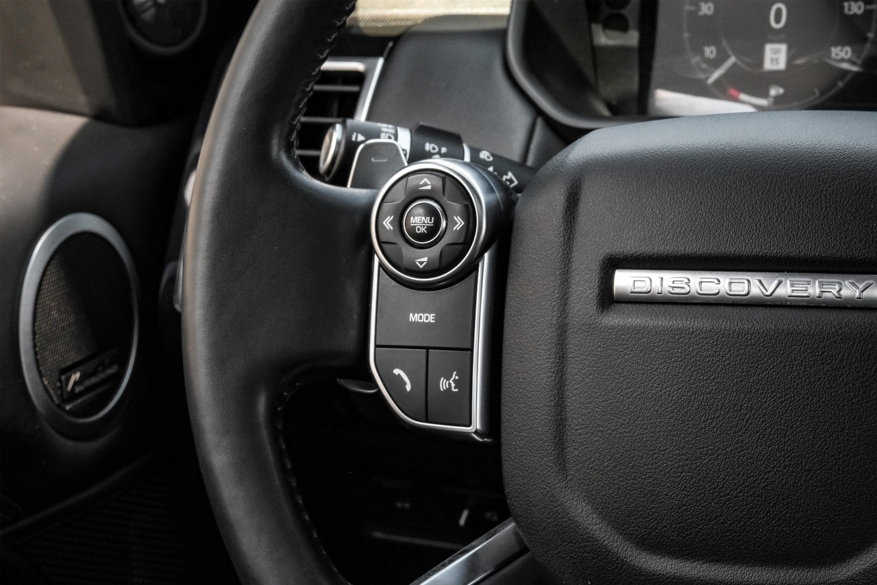 Land Rover Discovery Vehicle Main Gallery Image 18
