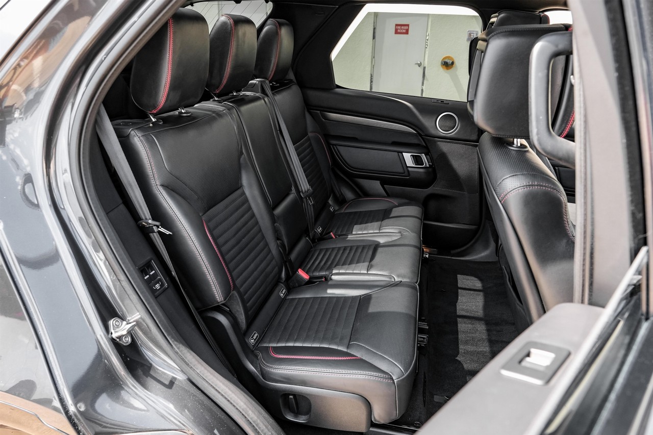 Land Rover Discovery Vehicle Main Gallery Image 39