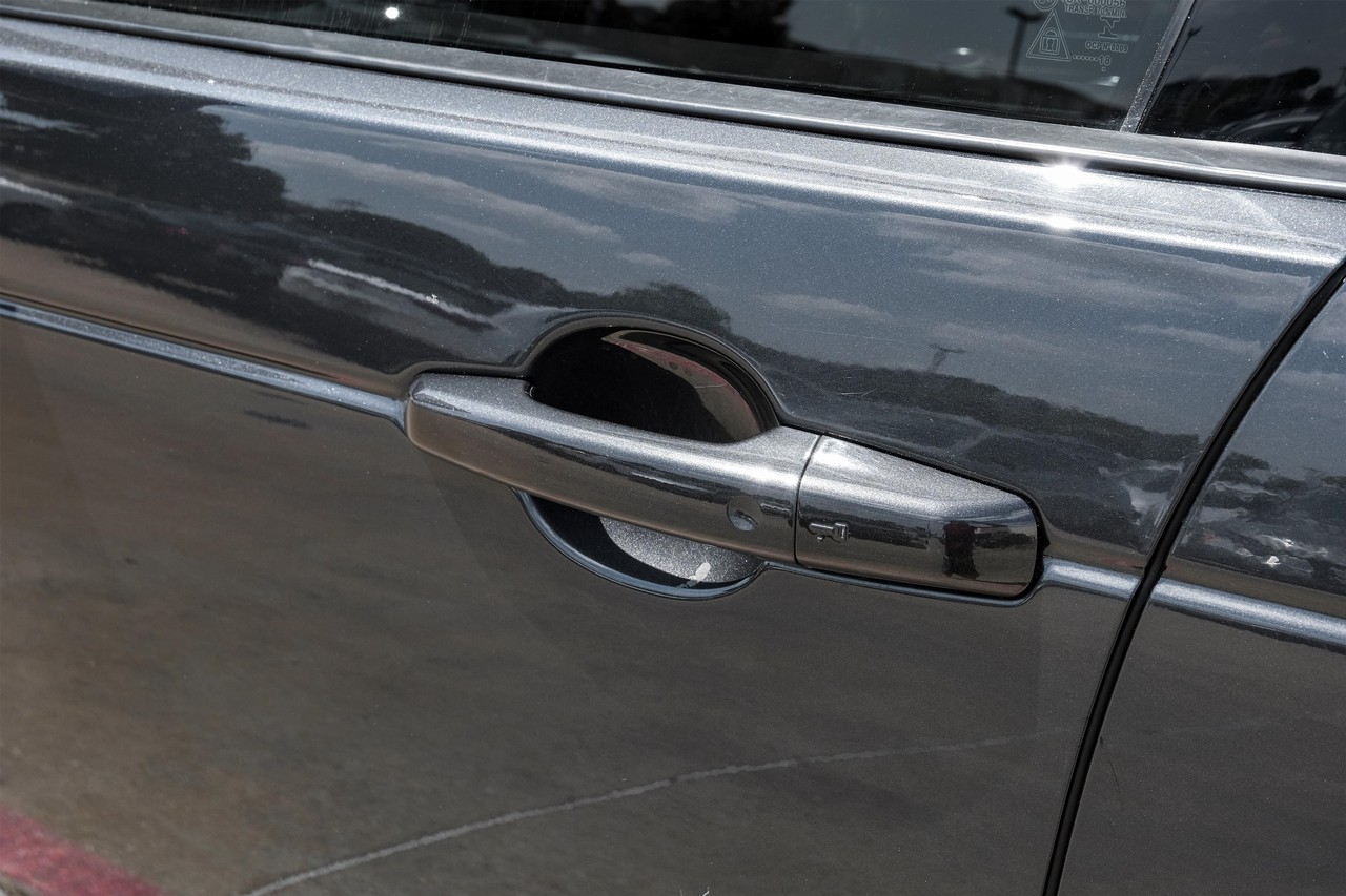 Land Rover Discovery Vehicle Main Gallery Image 44