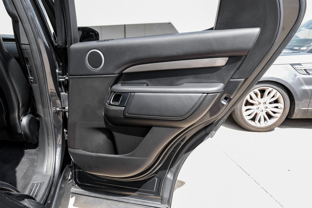 Land Rover Discovery Vehicle Main Gallery Image 51