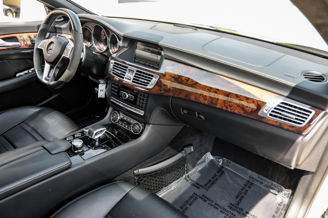 Mercedes-Benz CLS 63 AMG Vehicle Main Gallery Image 13