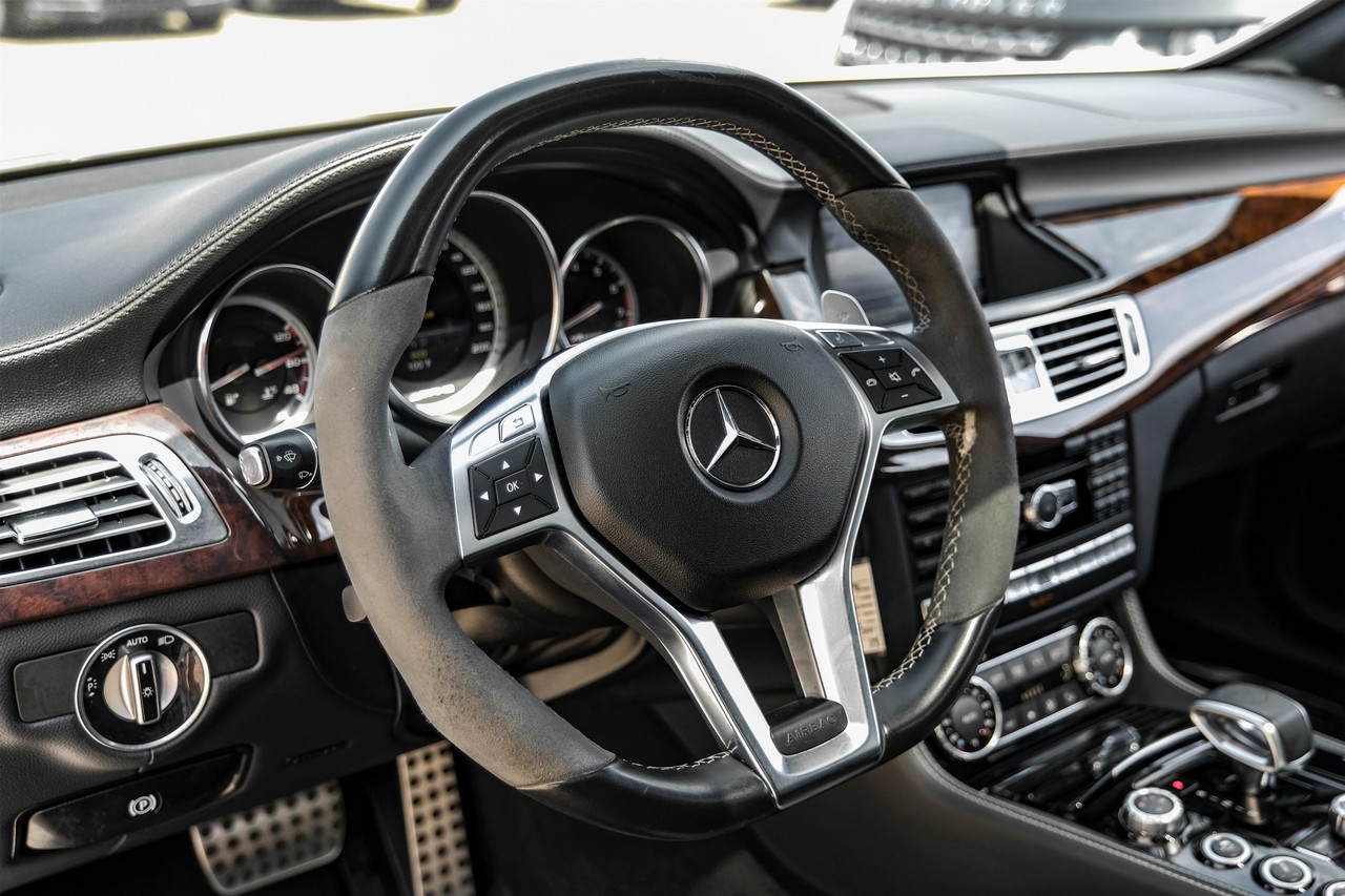 Mercedes-Benz CLS 63 AMG Vehicle Main Gallery Image 16