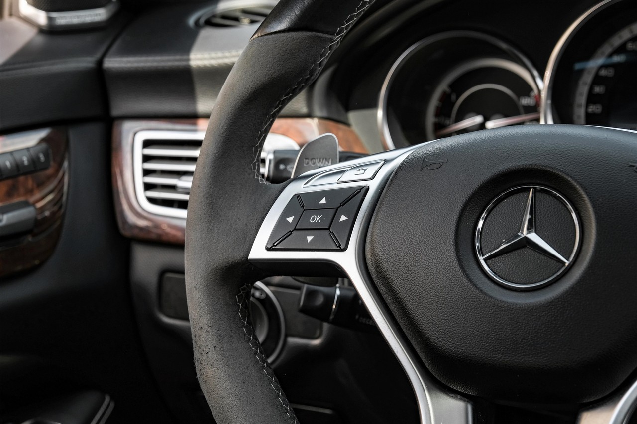 Mercedes-Benz CLS 63 AMG Vehicle Main Gallery Image 18