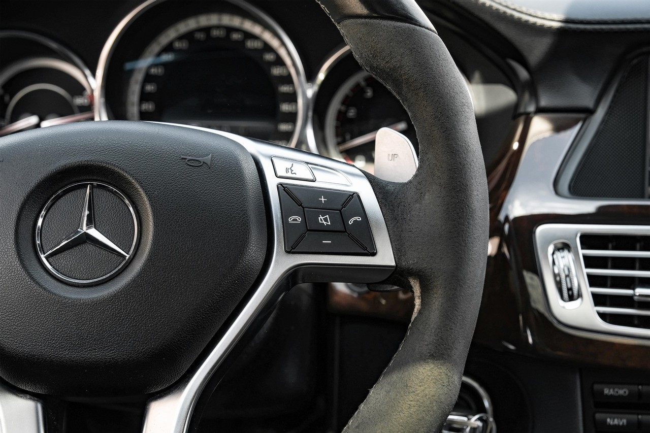 Mercedes-Benz CLS 63 AMG Vehicle Main Gallery Image 19