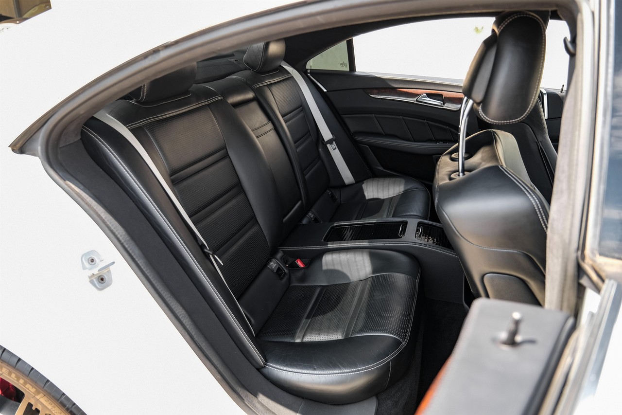 Mercedes-Benz CLS 63 AMG Vehicle Main Gallery Image 33