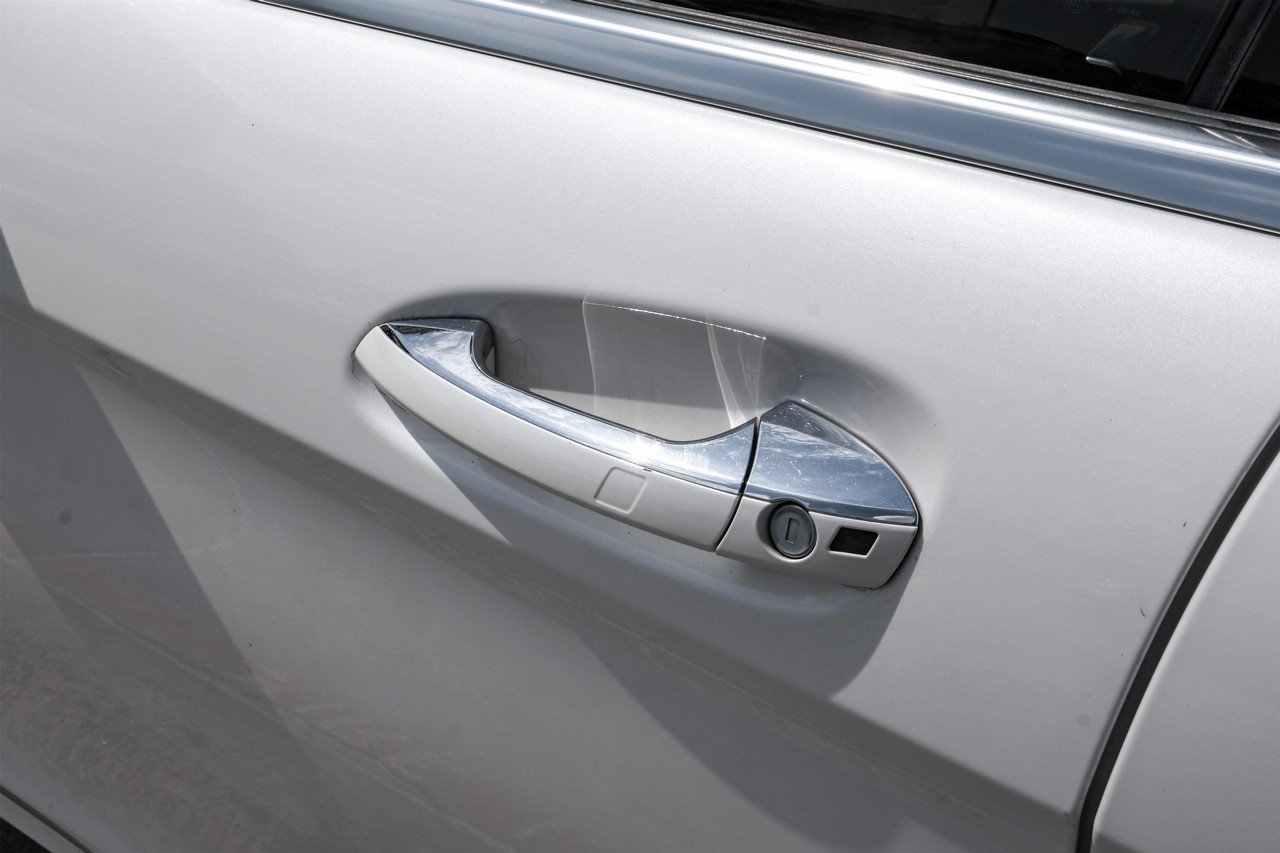 Mercedes-Benz CLS 63 AMG Vehicle Main Gallery Image 37