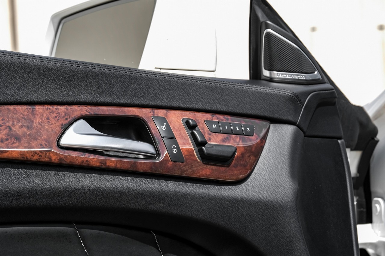 Mercedes-Benz CLS 63 AMG Vehicle Main Gallery Image 41