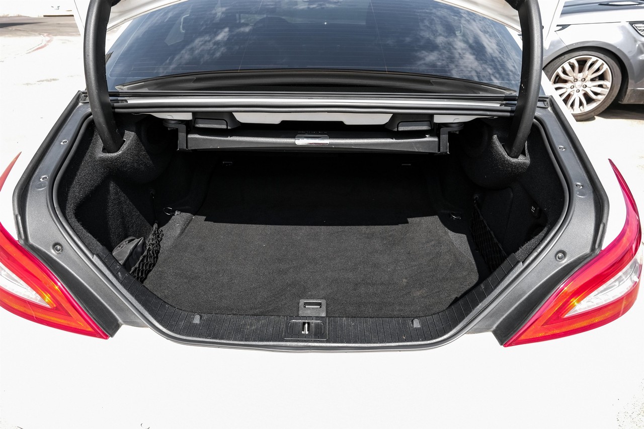 Mercedes-Benz CLS 63 AMG Vehicle Main Gallery Image 46