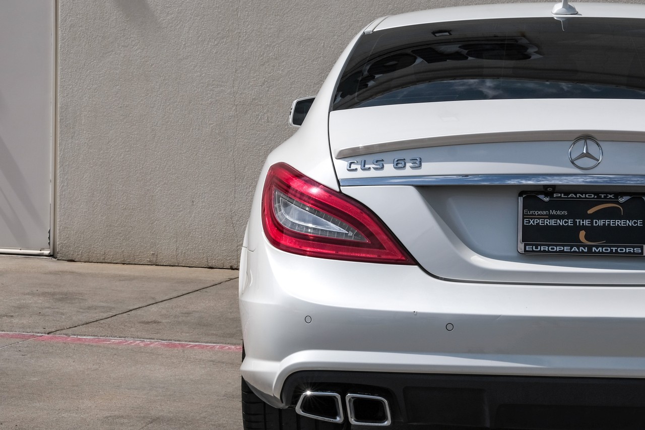 Mercedes-Benz CLS 63 AMG Vehicle Main Gallery Image 50