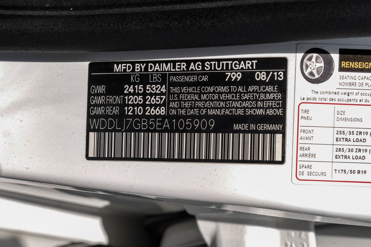 Mercedes-Benz CLS 63 AMG Vehicle Main Gallery Image 56