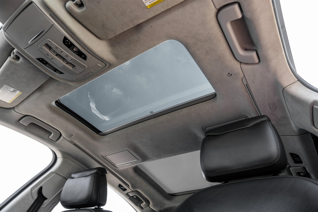 Audi A8 L Vehicle Main Gallery Image 05