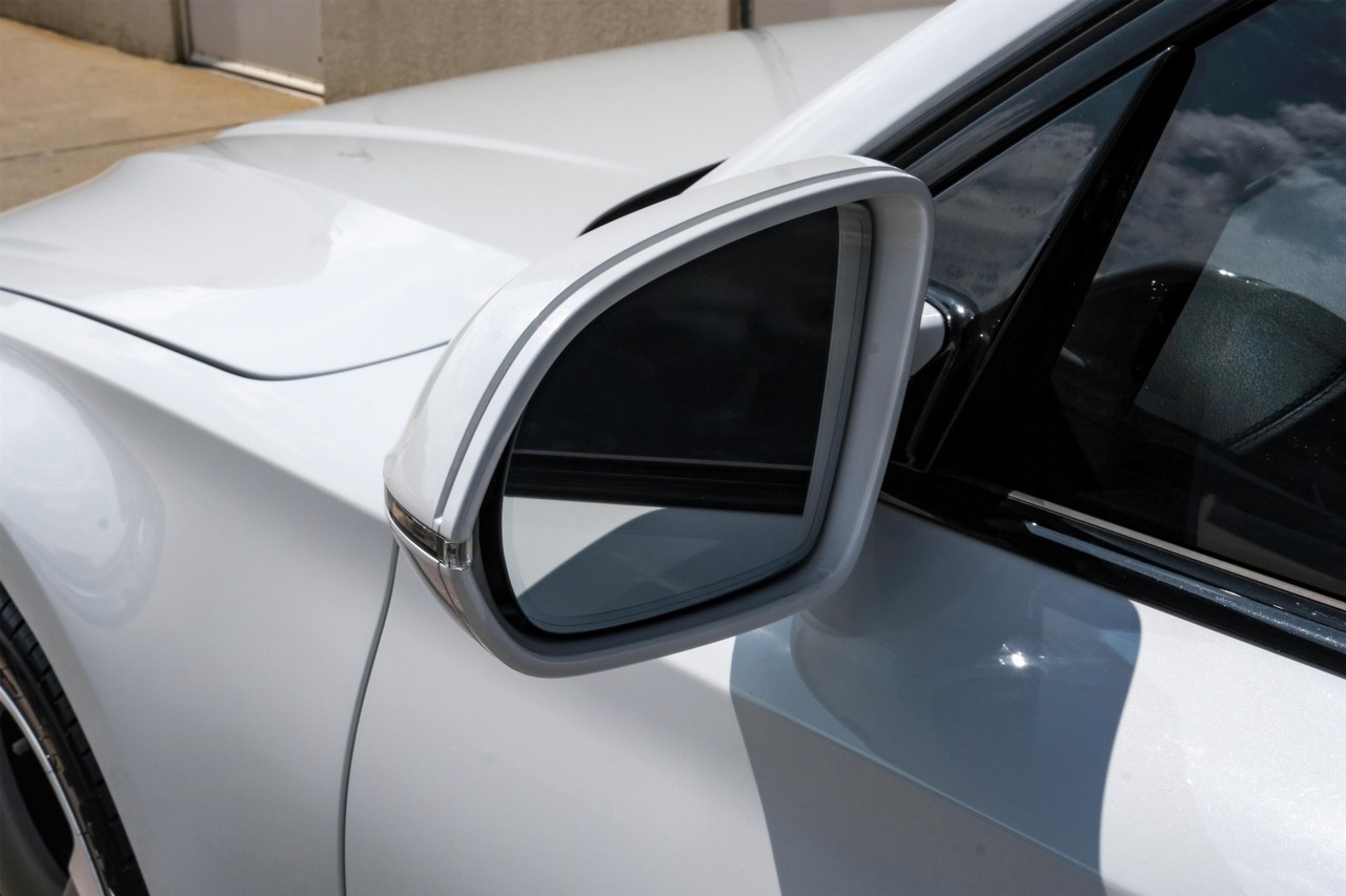 Audi A8 L Vehicle Main Gallery Image 38
