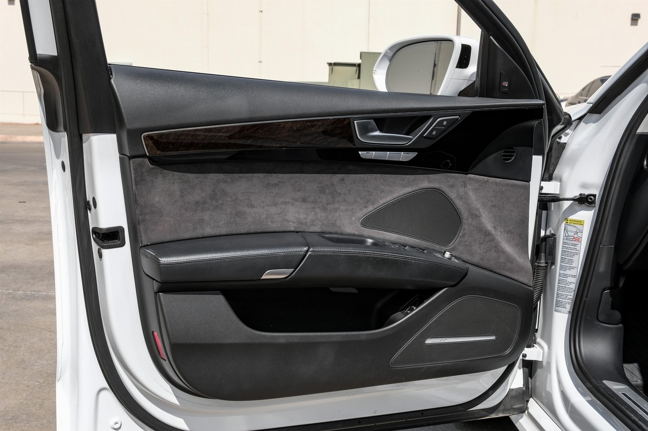 Audi A8 L Vehicle Main Gallery Image 39